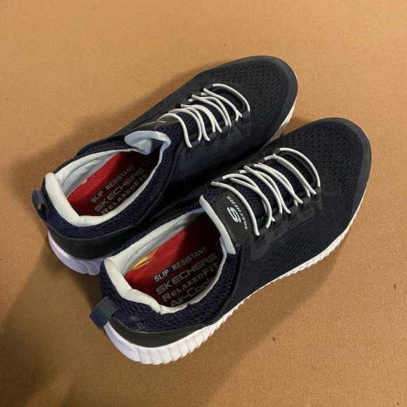 Sketchers Non-Slip Shoes - Picture 2 of 3